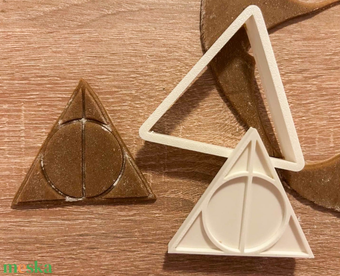 Halál Ereklyéi (Deathly Hallows) sütikiszúró és pecsét forma - otthon & életmód - konyhafelszerelés, tálalás - sütés, főzés - sütikiszúró - Meska.hu Halál Ereklyéi (Deathly Hallows) sütikiszúró és pecsét forma - otthon & életmód - konyhafelszerelés, tálalás - sütés, főzés - sütikiszúró - Meska.hu