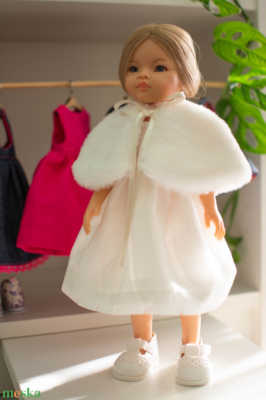 Paola Reina ünneplő ruha szőrme pelerinnel - játék & sport - baba & babaház - babaruha, babakellék - Meska.hu