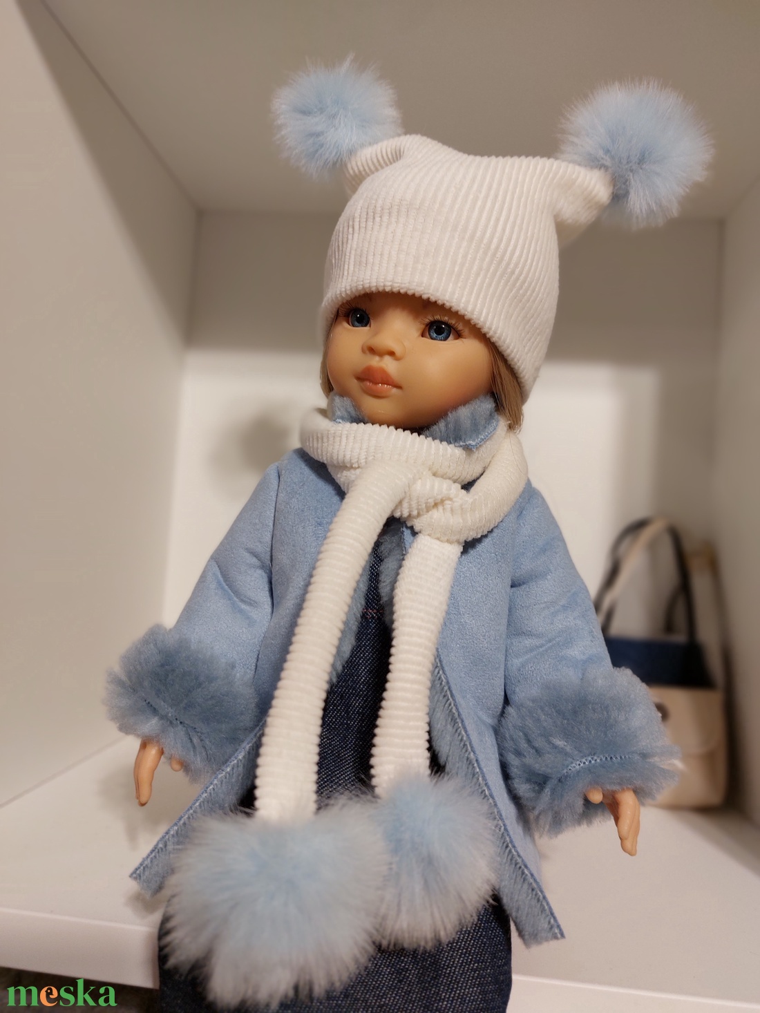 Paola Reina beige pamut sapka két bojttal és sállal - játék & sport - baba & babaház - babaruha, babakellék - Meska.hu Paola Reina beige pamut sapka két bojttal és sállal - játék & sport - baba & babaház - babaruha, babakellék - Meska.hu