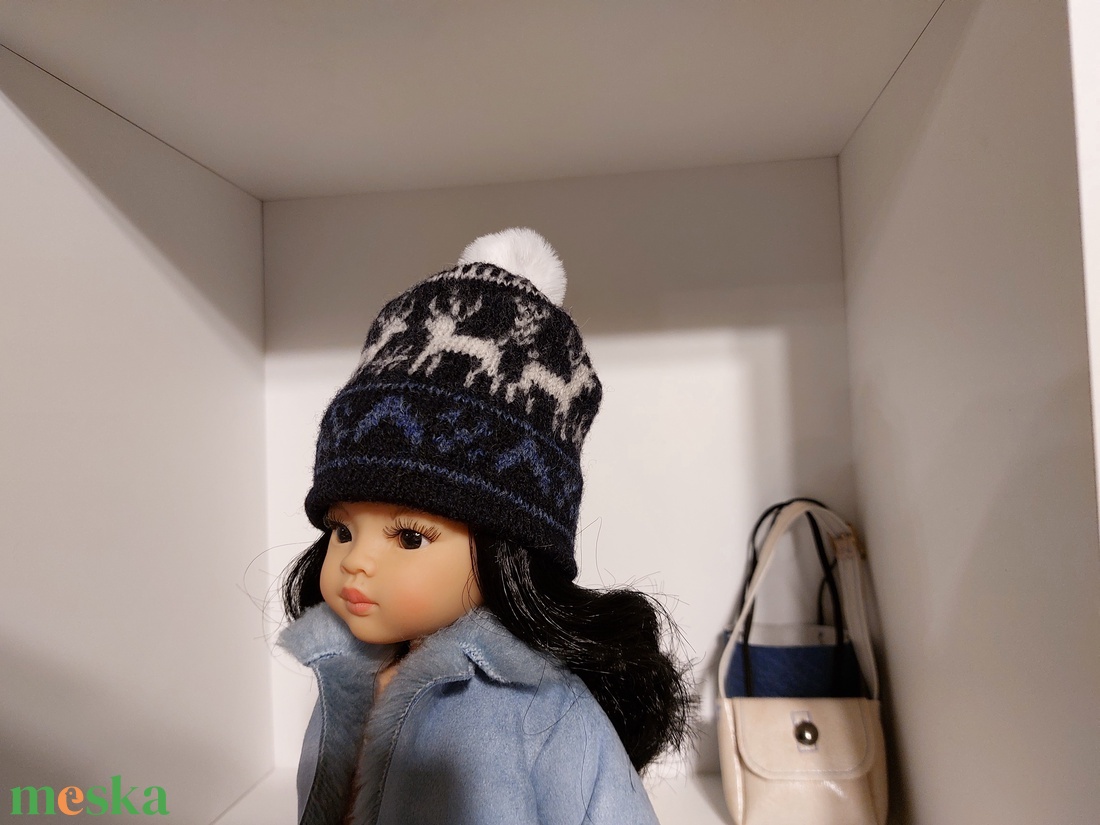 Paola Reina kék-fehér rénszarvas mintás kötött sapka bojttal - játék & sport - baba & babaház - babaruha, babakellék - Meska.hu Paola Reina kék-fehér rénszarvas mintás kötött sapka bojttal - játék & sport - baba & babaház - babaruha, babakellék - Meska.hu