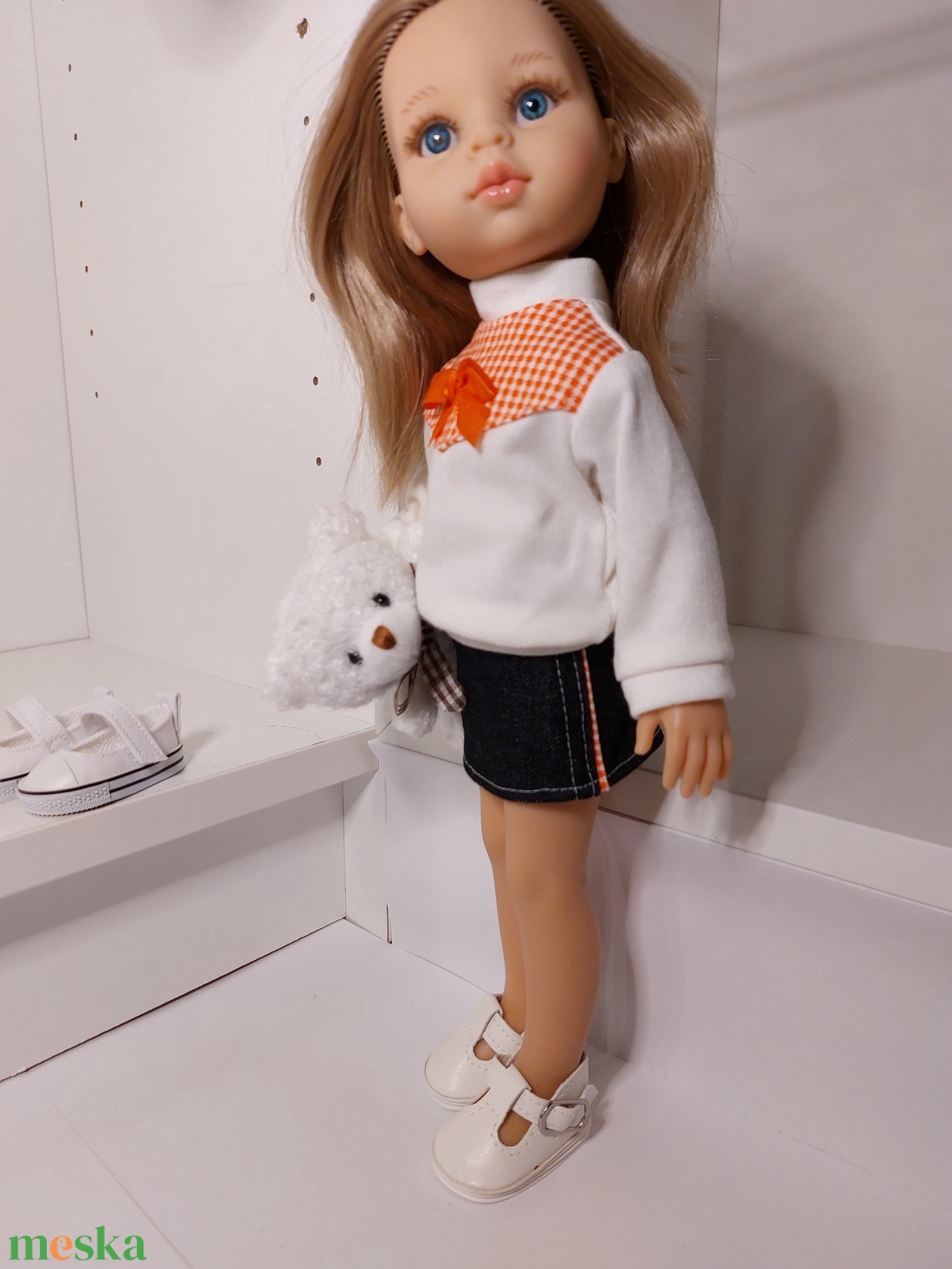 Paola Reina masnis pulcsi-farmer szett - játék & sport - baba & babaház - játékbaba, babakellék - Meska.hu