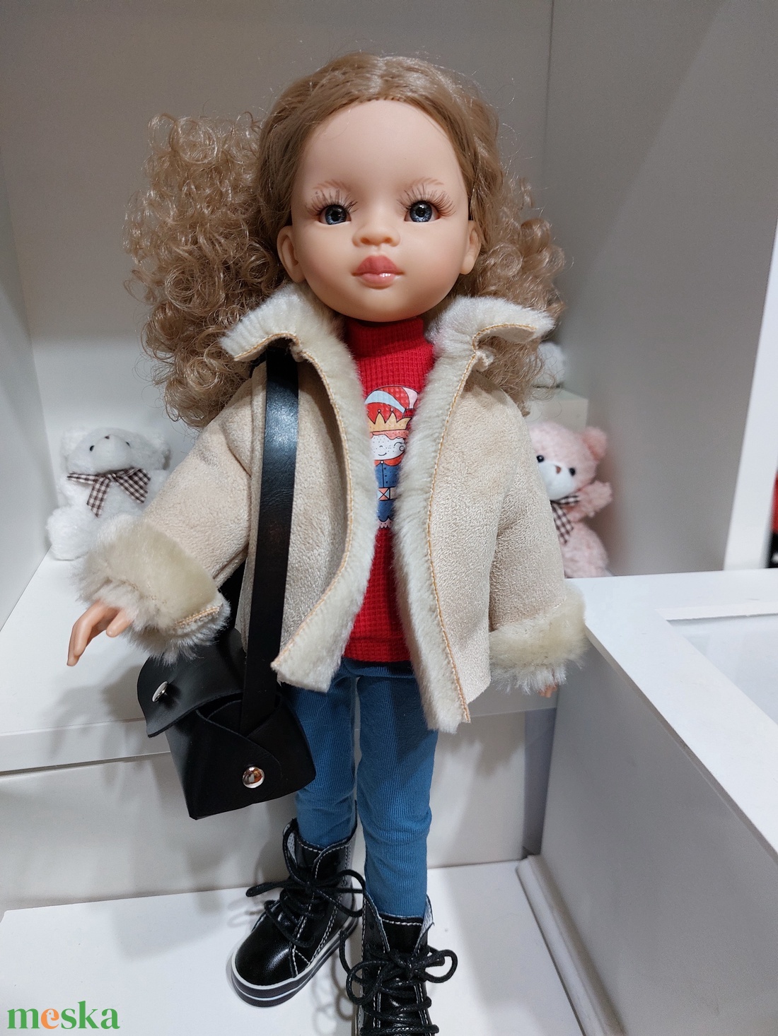 Paola Reina krémszínű rövid szőrmekabátka - játék & sport - baba & babaház - babaruha, babakellék - Meska.hu