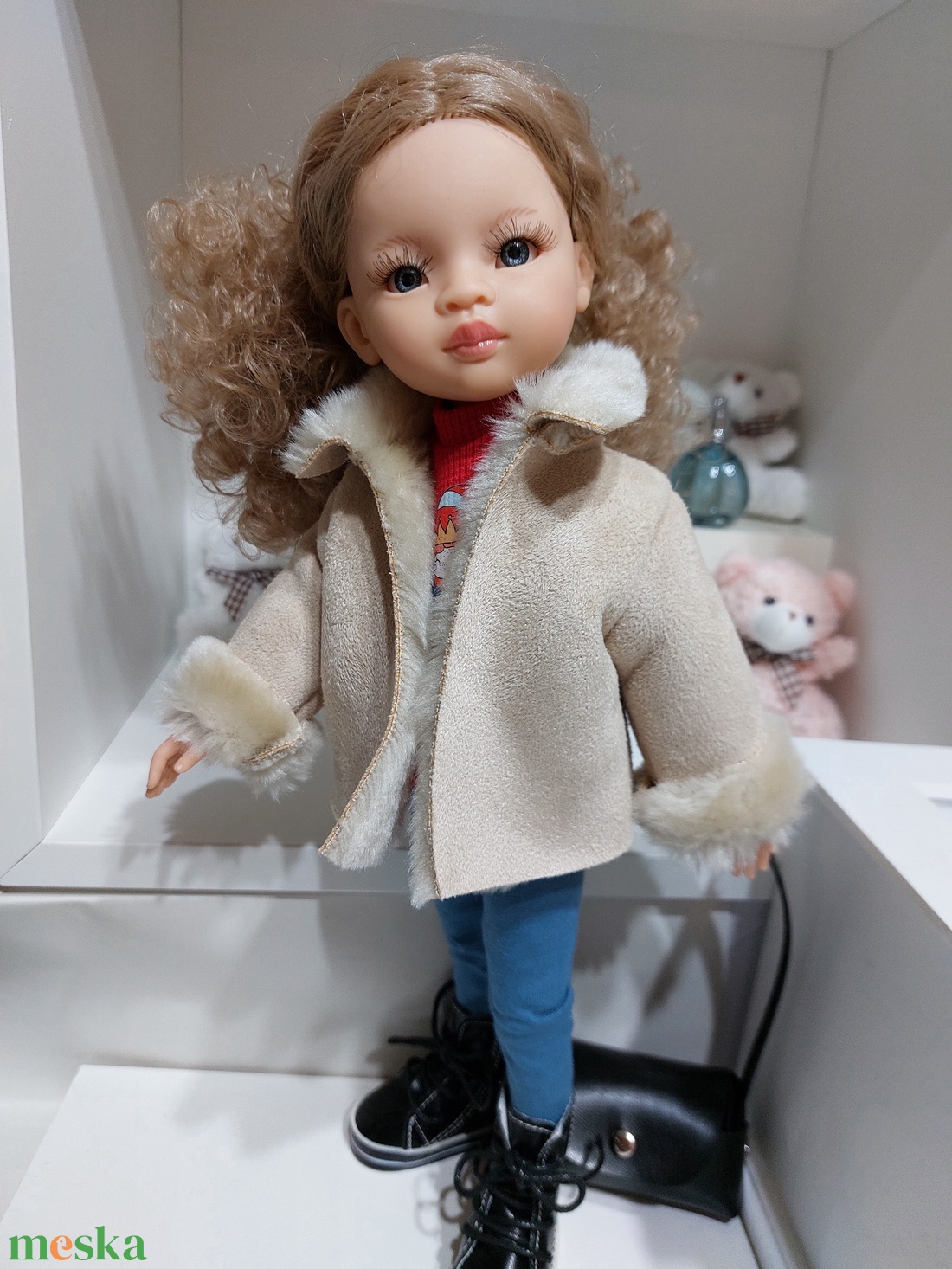 Paola Reina krémszínű rövid szőrmekabátka - játék & sport - baba & babaház - babaruha, babakellék - Meska.hu