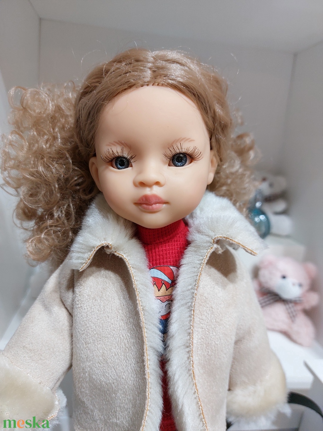 Paola Reina krémszínű rövid szőrmekabátka - játék & sport - baba & babaház - babaruha, babakellék - Meska.hu