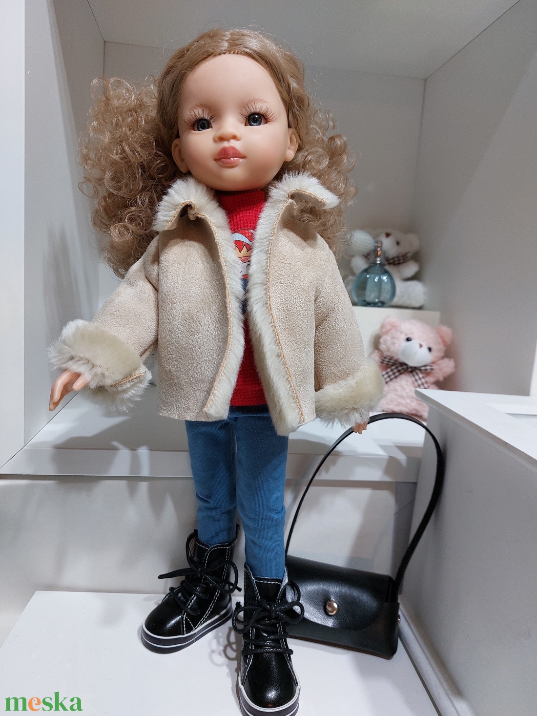 Paola Reina krémszínű rövid szőrmekabátka - játék & sport - baba & babaház - babaruha, babakellék - Meska.hu