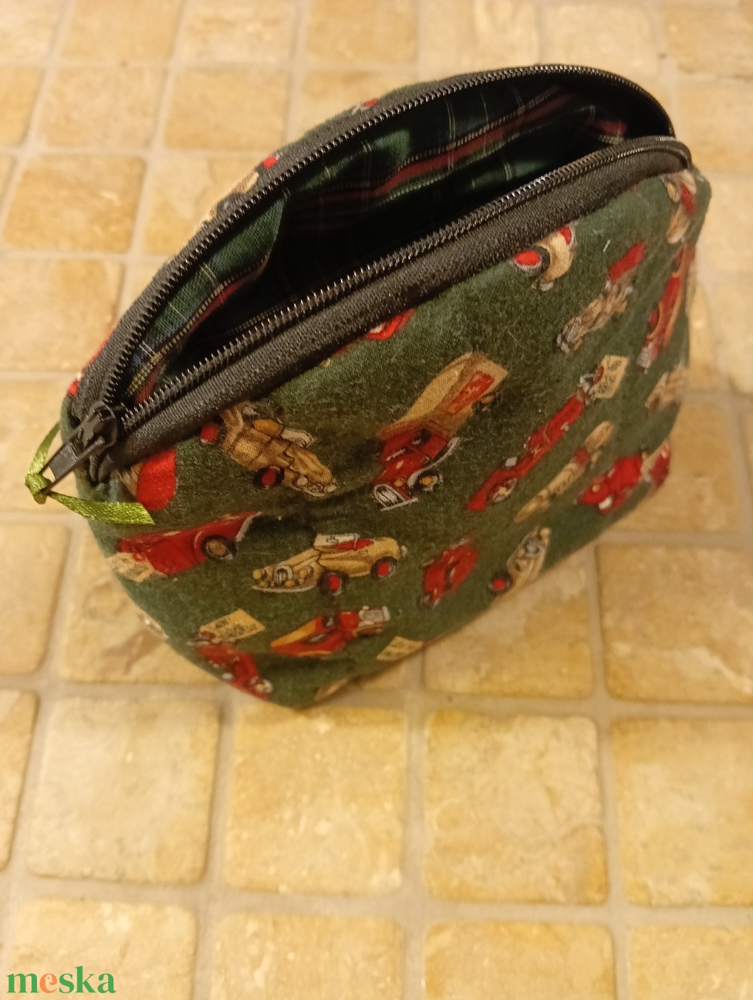 Neszeszer - zöld autó mintás - táska & tok - neszesszer - Meska.hu