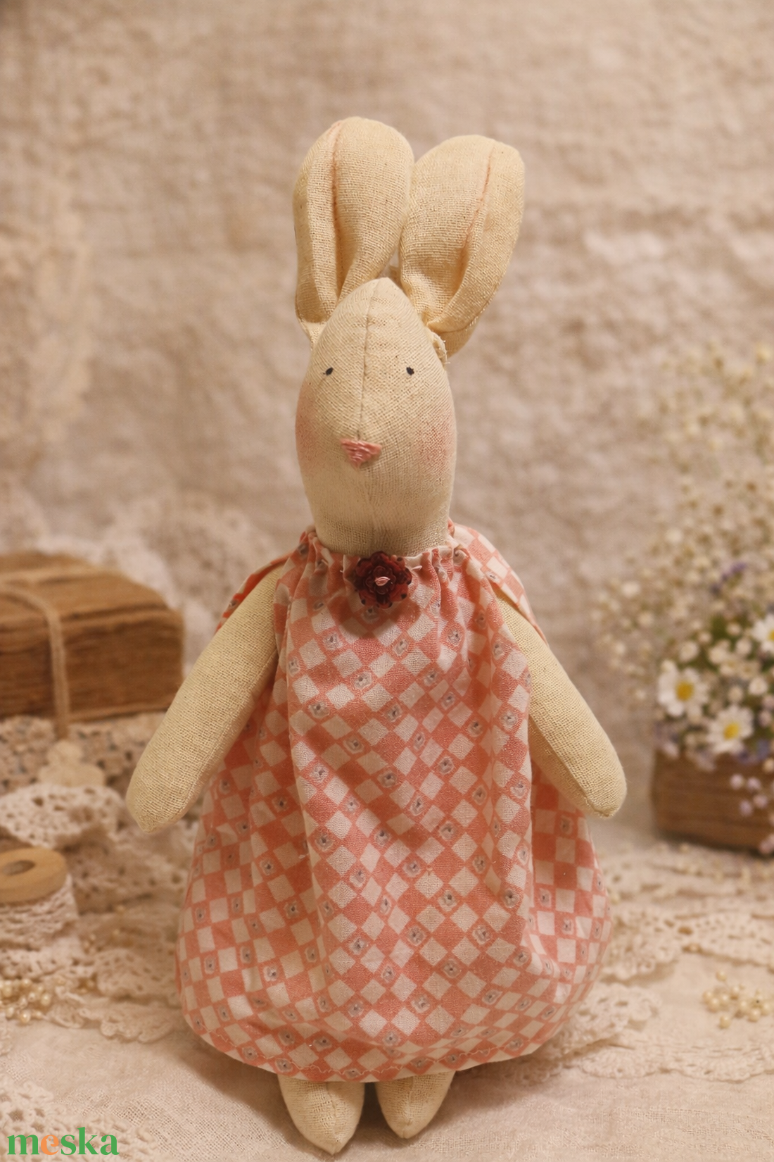 Viola nyuszi - kézzel készült, Waldorf ihletésű textilfigura - játék & sport - plüssállat & játékfigura - más figura - Meska.hu