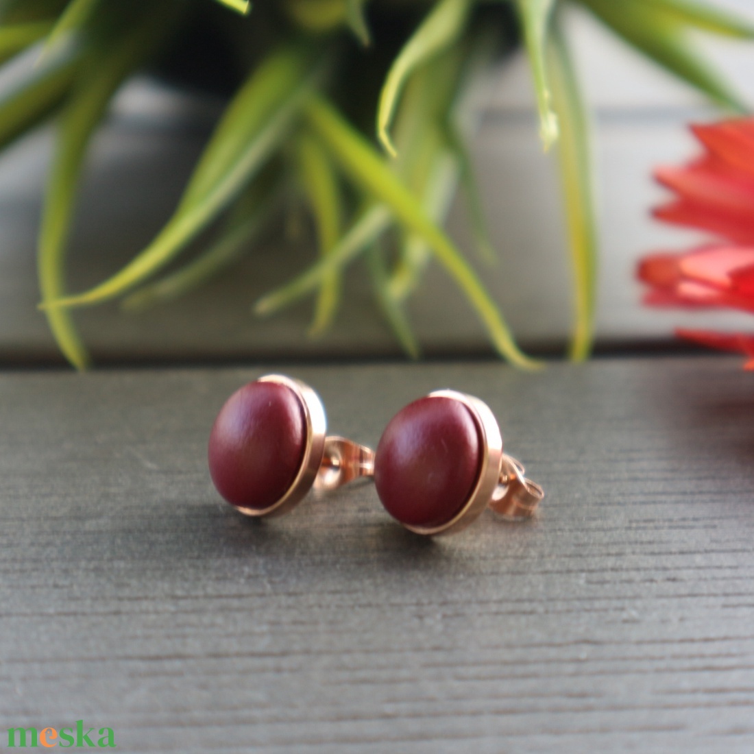 Bordó - rosegold nemesacél fülbevaló - ékszer - fülbevaló - pötty fülbevaló - Meska.hu Bordó - rosegold nemesacél fülbevaló - ékszer - fülbevaló - pötty fülbevaló - Meska.hu