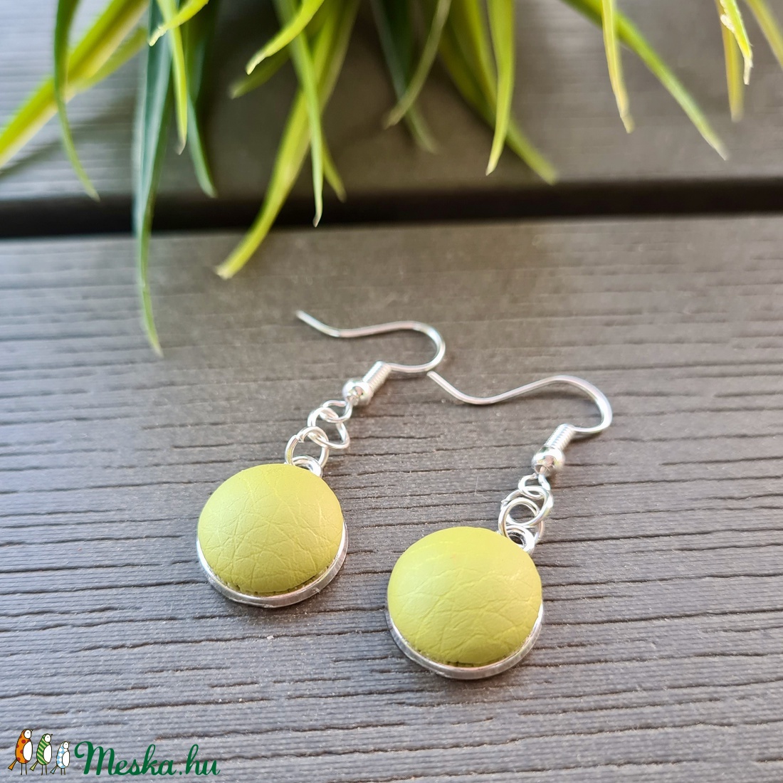 Lime- ezüst lógós fülbevaló - ékszer - fülbevaló - lógós kerek fülbevaló - Meska.hu Lime- ezüst lógós fülbevaló - ékszer - fülbevaló - lógós kerek fülbevaló - Meska.hu