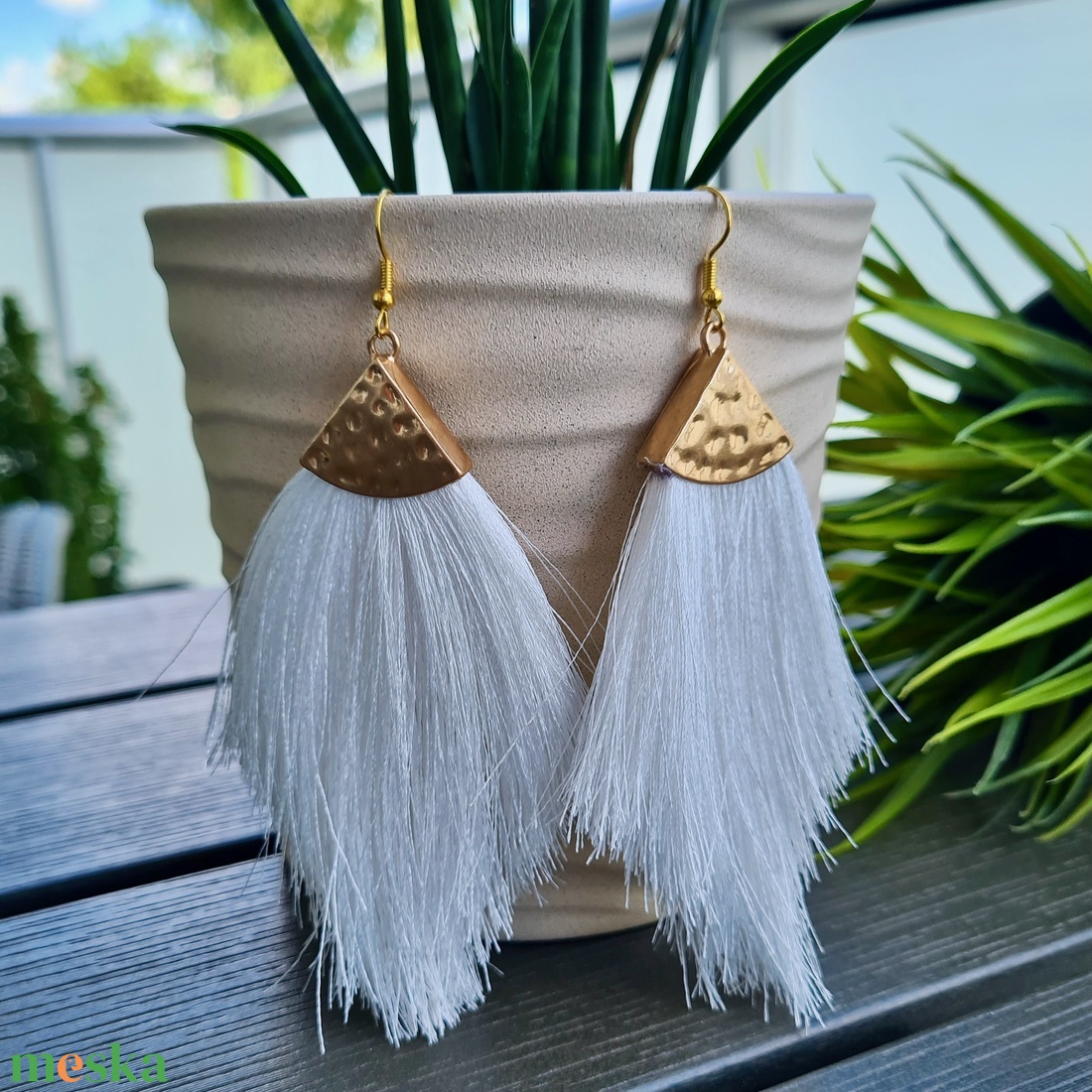 Fehér selyem rojt fülbevaló - ékszer - fülbevaló - rojtos fülbevaló - Meska.hu