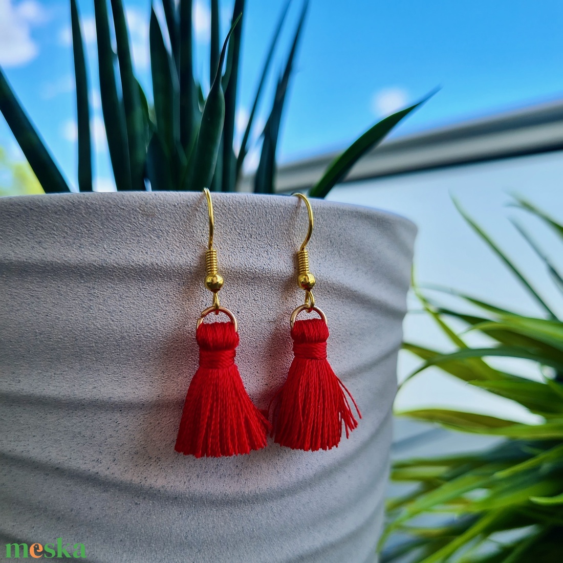 Tűzpiros mini bojt fülbevaló - ékszer - fülbevaló - rojtos fülbevaló - Meska.hu