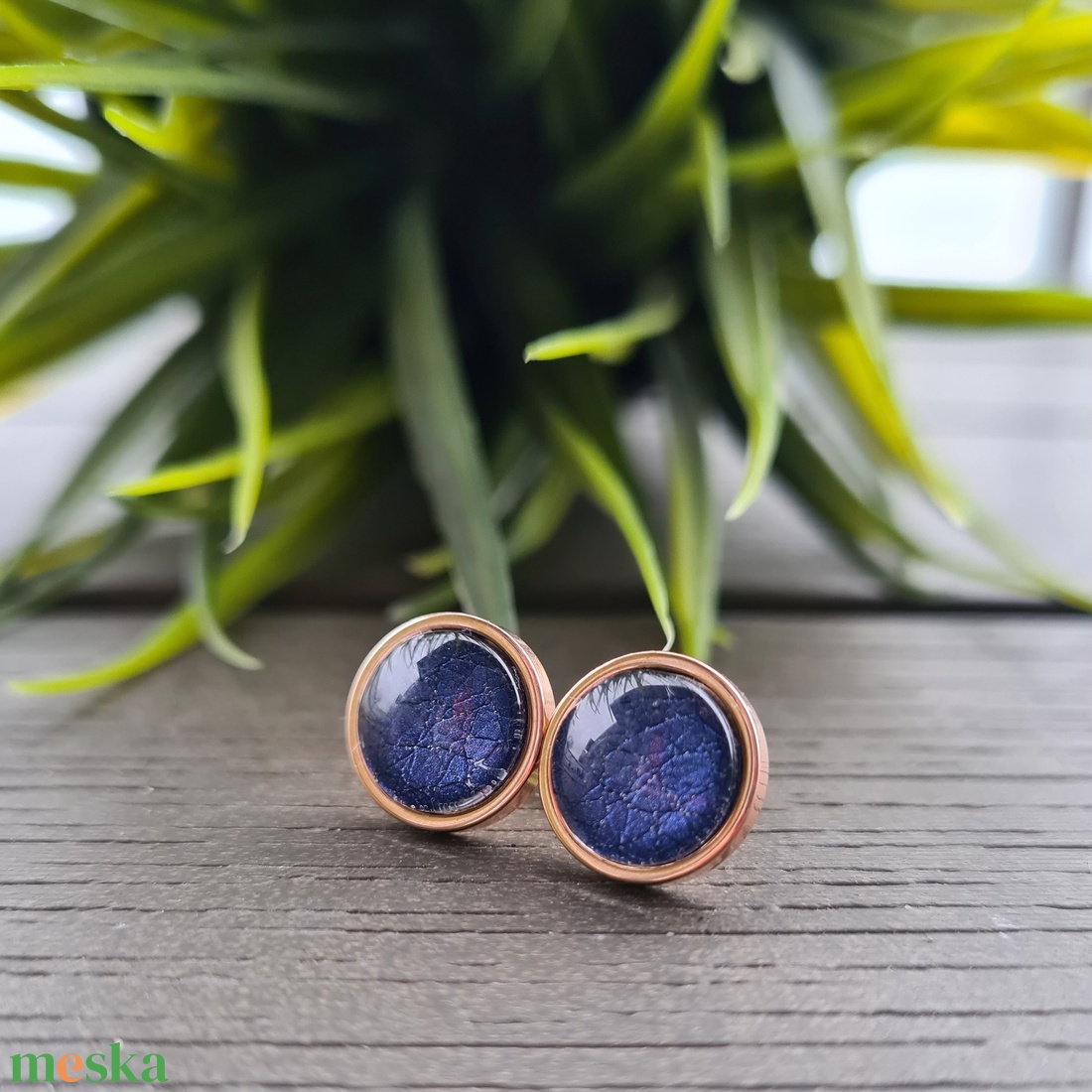 Metál tengerészkék - rosegold nemesacél bedugós fülbevaló - ékszer - fülbevaló - pötty fülbevaló - Meska.hu Metál tengerészkék - rosegold nemesacél bedugós fülbevaló - ékszer - fülbevaló - pötty fülbevaló - Meska.hu