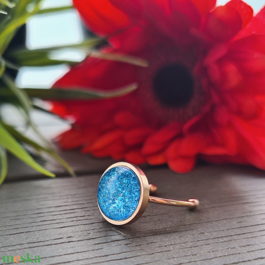 Csillogó türkiz - rosegold nemesacél textilbőr gyűrű - ékszer - gyűrű - szoliter gyűrű - Meska.hu Csillogó türkiz - rosegold nemesacél textilbőr gyűrű - ékszer - gyűrű - szoliter gyűrű - Meska.hu