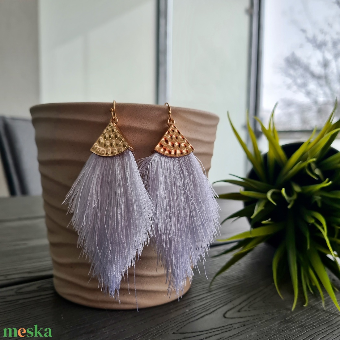 Hófehér selyem rojt fülbevaló - ékszer - fülbevaló - rojtos fülbevaló - Meska.hu