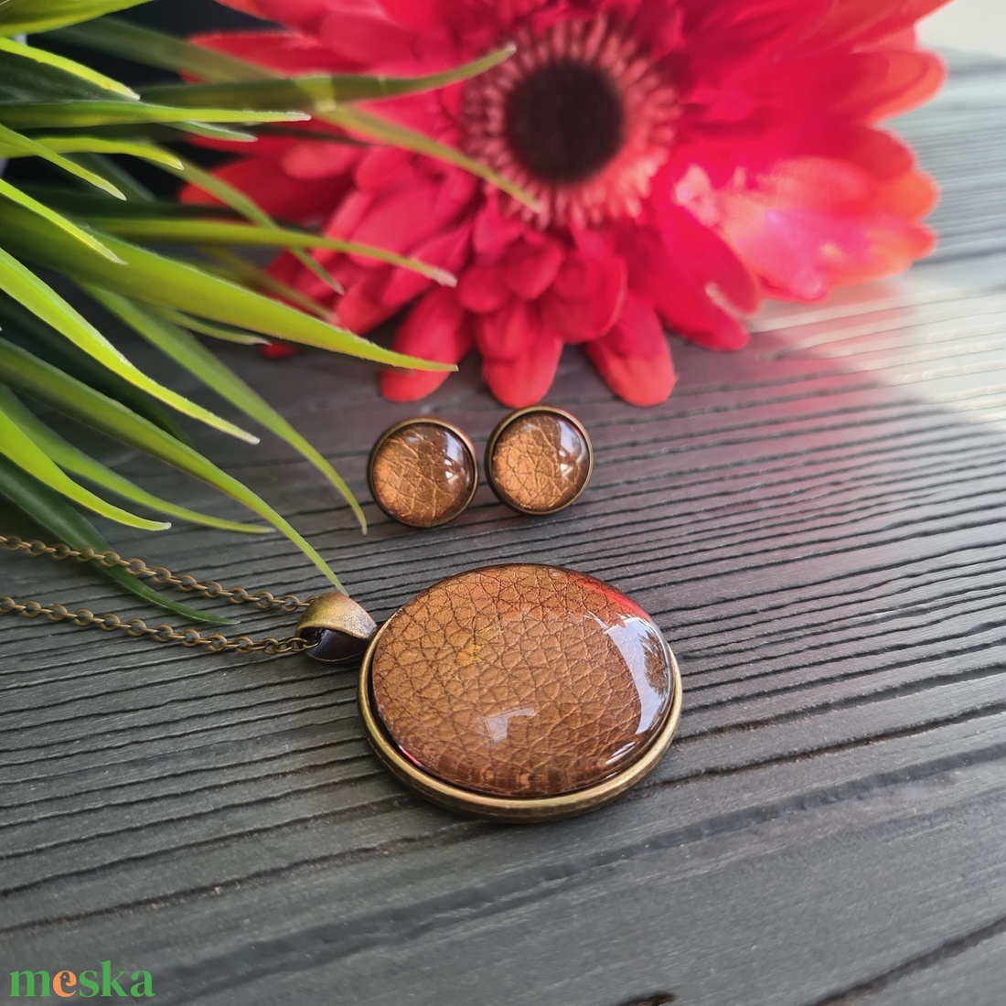 Metál sötét bronz - bronz fülbevaló és nyaklánc szett - ékszer - ékszerszett - Meska.hu Metál sötét bronz - bronz fülbevaló és nyaklánc szett - ékszer - ékszerszett - Meska.hu