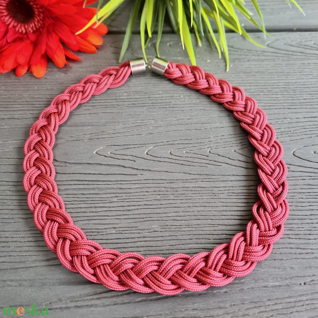 Málna piros fonott paracord nyaklánc - ékszer - nyaklánc - medál nélküli nyaklánc - Meska.hu Málna piros fonott paracord nyaklánc - ékszer - nyaklánc - medál nélküli nyaklánc - Meska.hu
