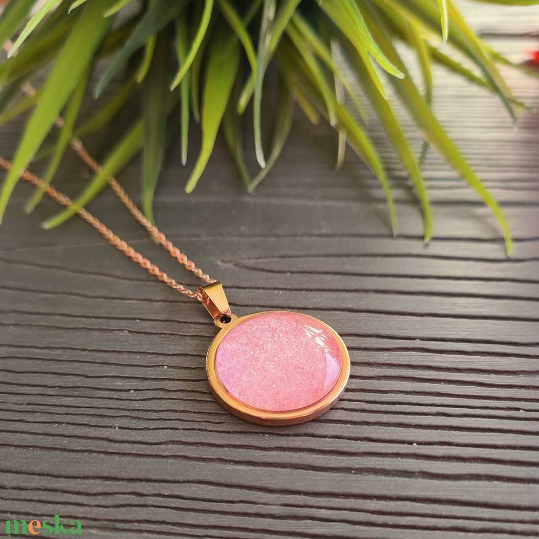 Csillogó pink - rosegold nemesacél medálos nyaklánc - ékszer - nyaklánc - medálos nyaklánc - Meska.hu Csillogó pink - rosegold nemesacél medálos nyaklánc - ékszer - nyaklánc - medálos nyaklánc - Meska.hu