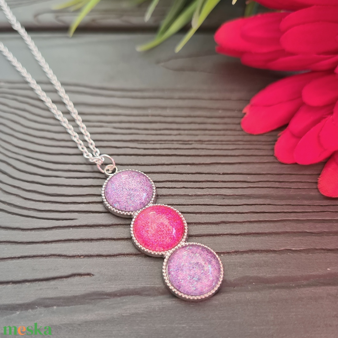 Csillogó világos lila - csillogó magenta pöttyök nyaklánc - ékszer - nyaklánc - medálos nyaklánc - Meska.hu Csillogó világos lila - csillogó magenta pöttyök nyaklánc - ékszer - nyaklánc - medálos nyaklánc - Meska.hu