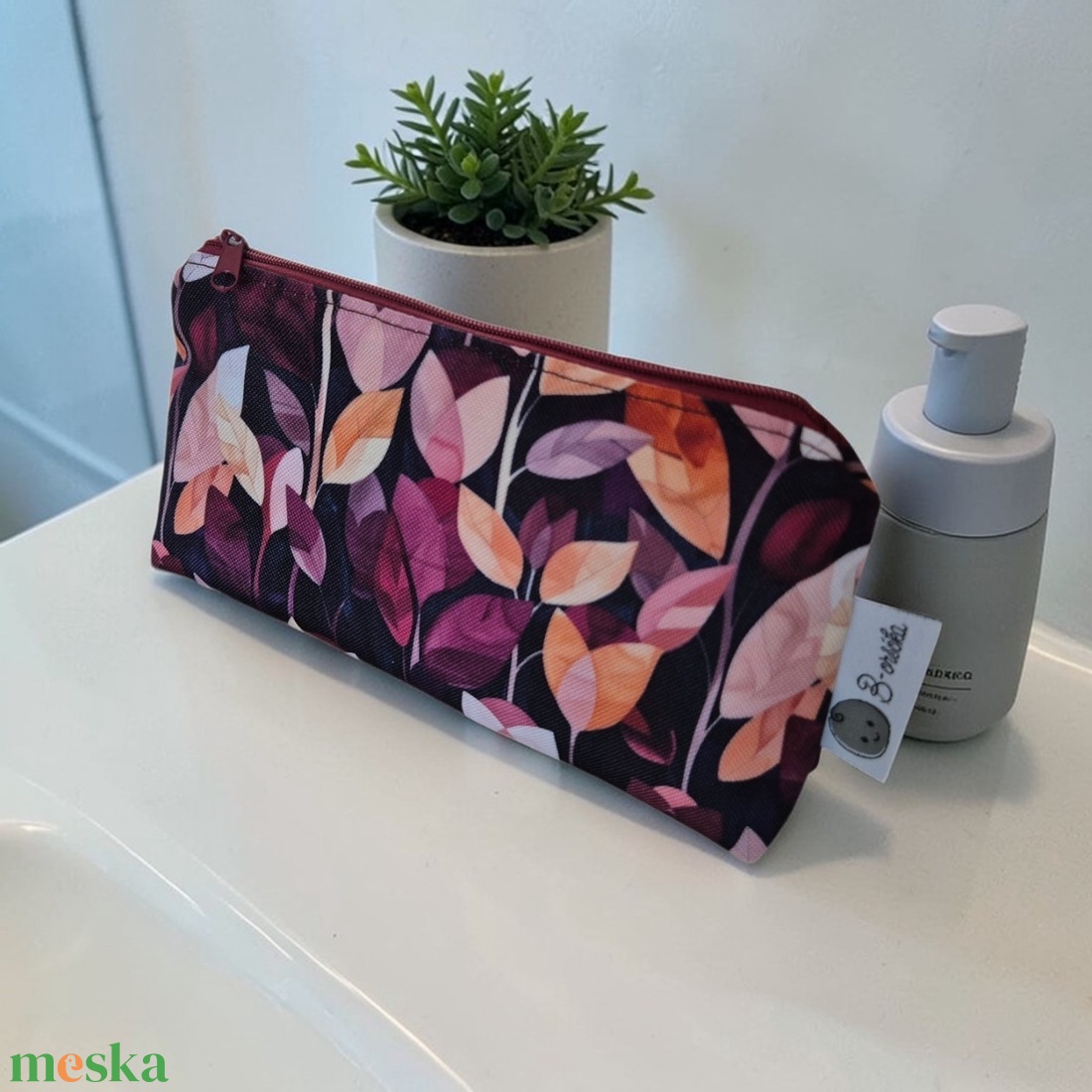 Neszesszer vízálló poliészterből - bordó levelek - táska & tok - neszesszer - Meska.hu