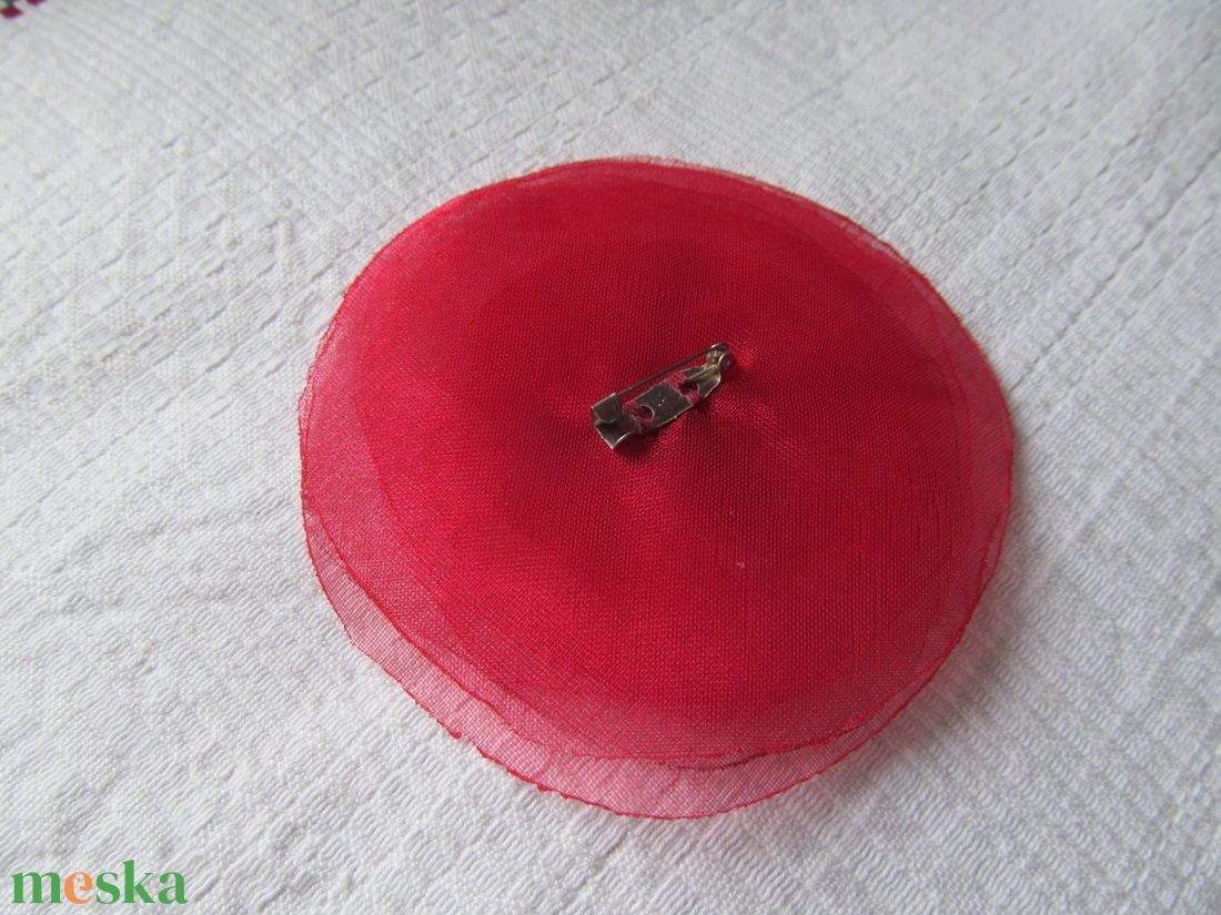 Carmen virág kitűző - ékszer - kitűző és bross - kitűző - Meska.hu Carmen virág kitűző - ékszer - kitűző és bross - kitűző - Meska.hu