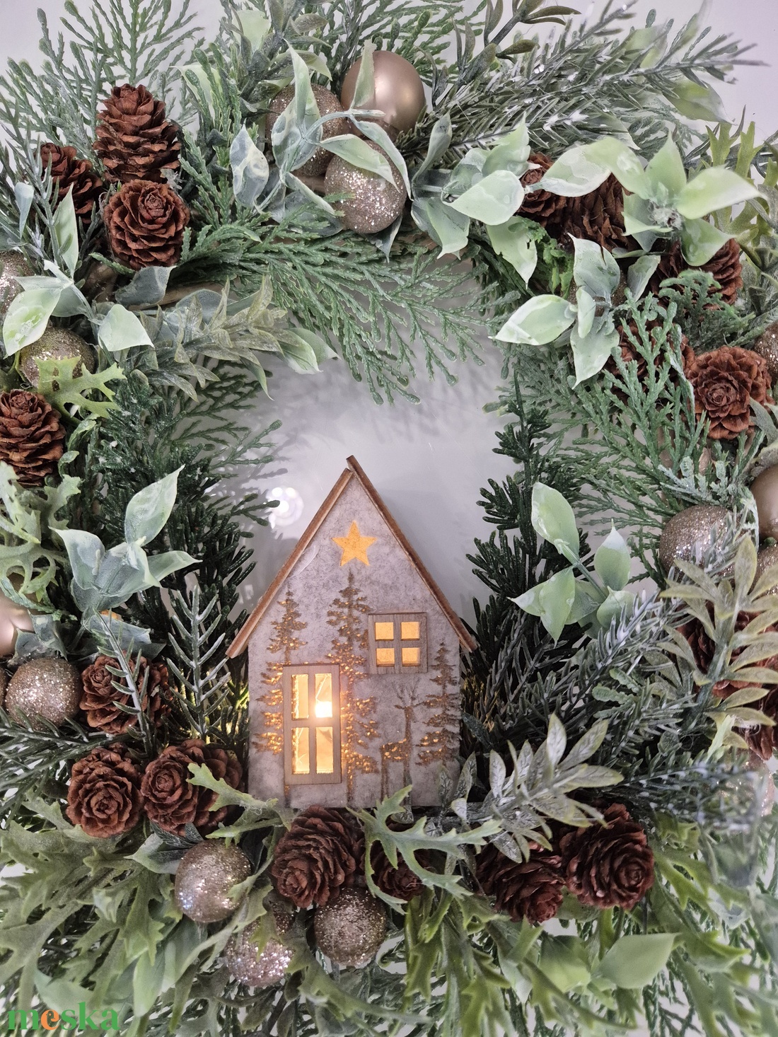 Házikós karácsonyi kopogtató � zöld-arany téli ajtódísz - karácsony - adventi díszek - adventi ajtódísz - Meska.hu
