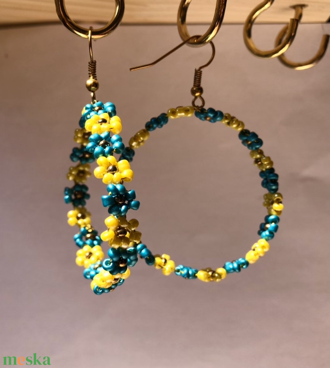 FlowerPower 002 - ékszer - fülbevaló - lógós kerek fülbevaló - Meska.hu