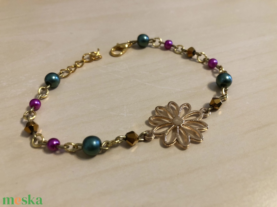 GoldDaisy 001 - ékszer - karkötő - charm karkötő - Meska.hu
