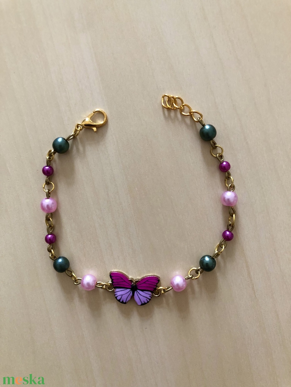 Butterfly 001 - ékszer - karkötő - charm karkötő - Meska.hu