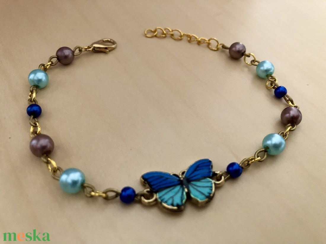 Butterfly 005 - ékszer - karkötő - charm karkötő - Meska.hu