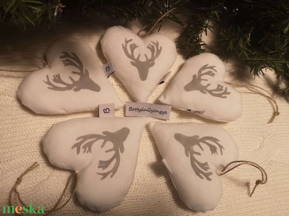 Karácsonyi szarvas fejes szívek - nagy - karácsony - karácsonyi lakásdekoráció - karácsonyi lakásdíszek - Meska.hu