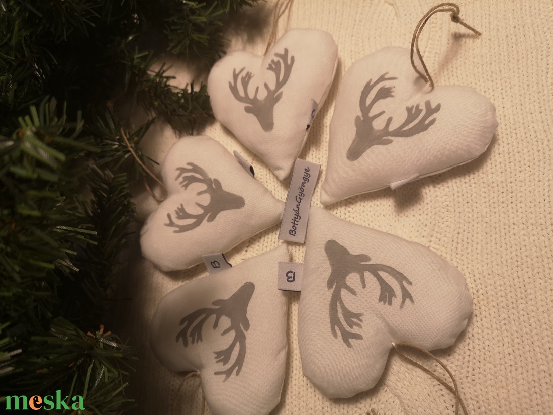 Karácsonyi szarvas fejes szívek - nagy - karácsony - karácsonyi lakásdekoráció - karácsonyi lakásdíszek - Meska.hu