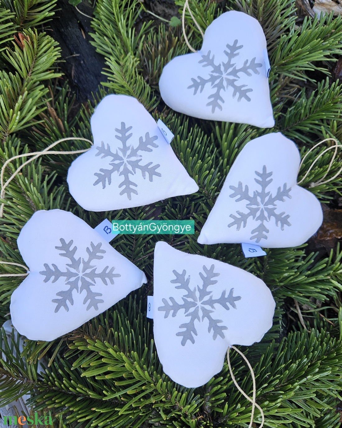 Karácsonyi hópelyhes szívek - nagy - karácsony - karácsonyi lakásdekoráció - Meska.hu