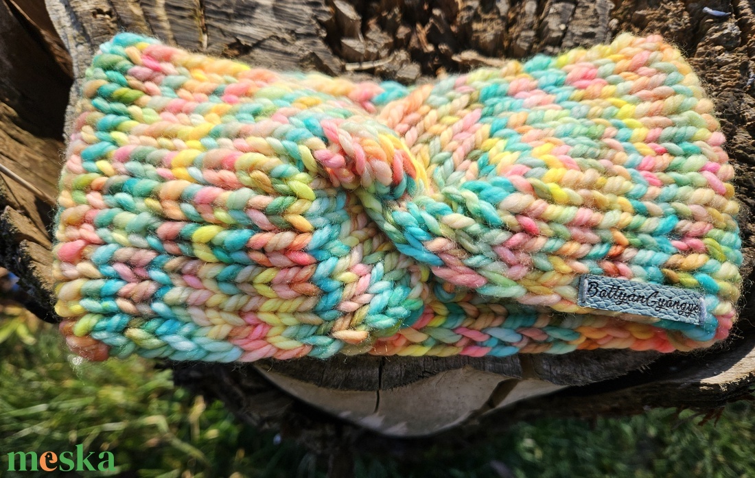 Kötött fülvédő - ruha & divat - sál, sapka, kendő - sapka - Meska.hu