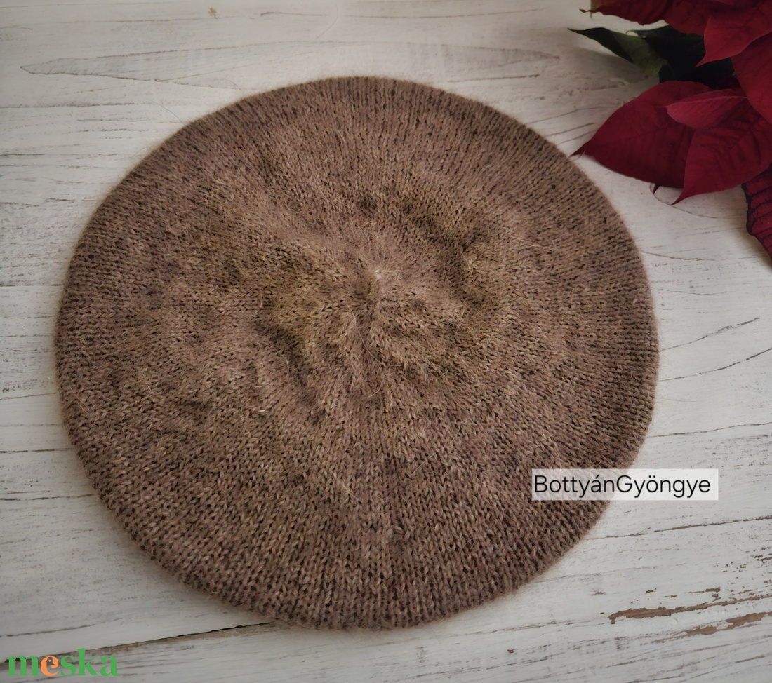 Barett sapka, vagy svájci sapka - ruha & divat - sál, sapka, kendő - sapka - Meska.hu