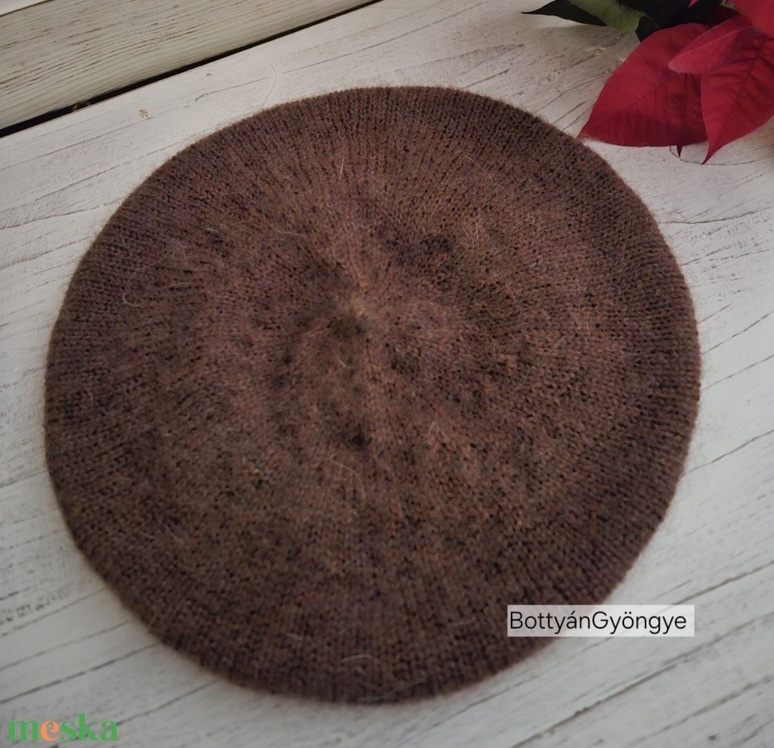 Barett sapka, vagy svájci sapka - ruha & divat - sál, sapka, kendő - sapka - Meska.hu