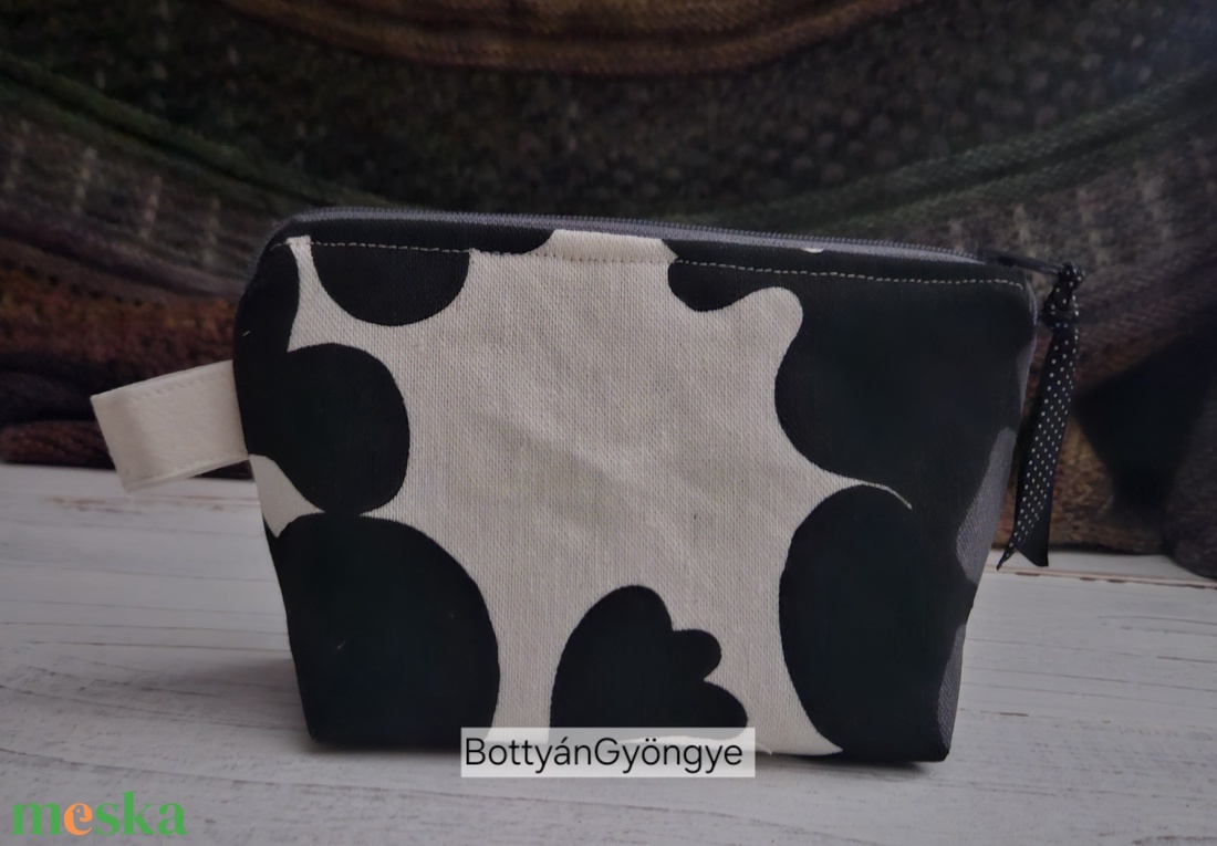 Neszesszer -fekete / fehér - táska & tok - neszesszer - Meska.hu