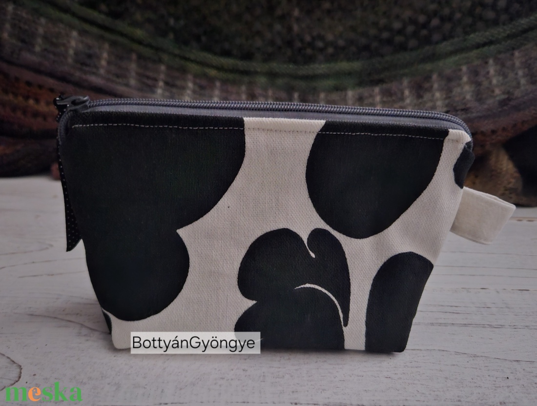 Neszesszer -fekete / fehér - táska & tok - neszesszer - Meska.hu