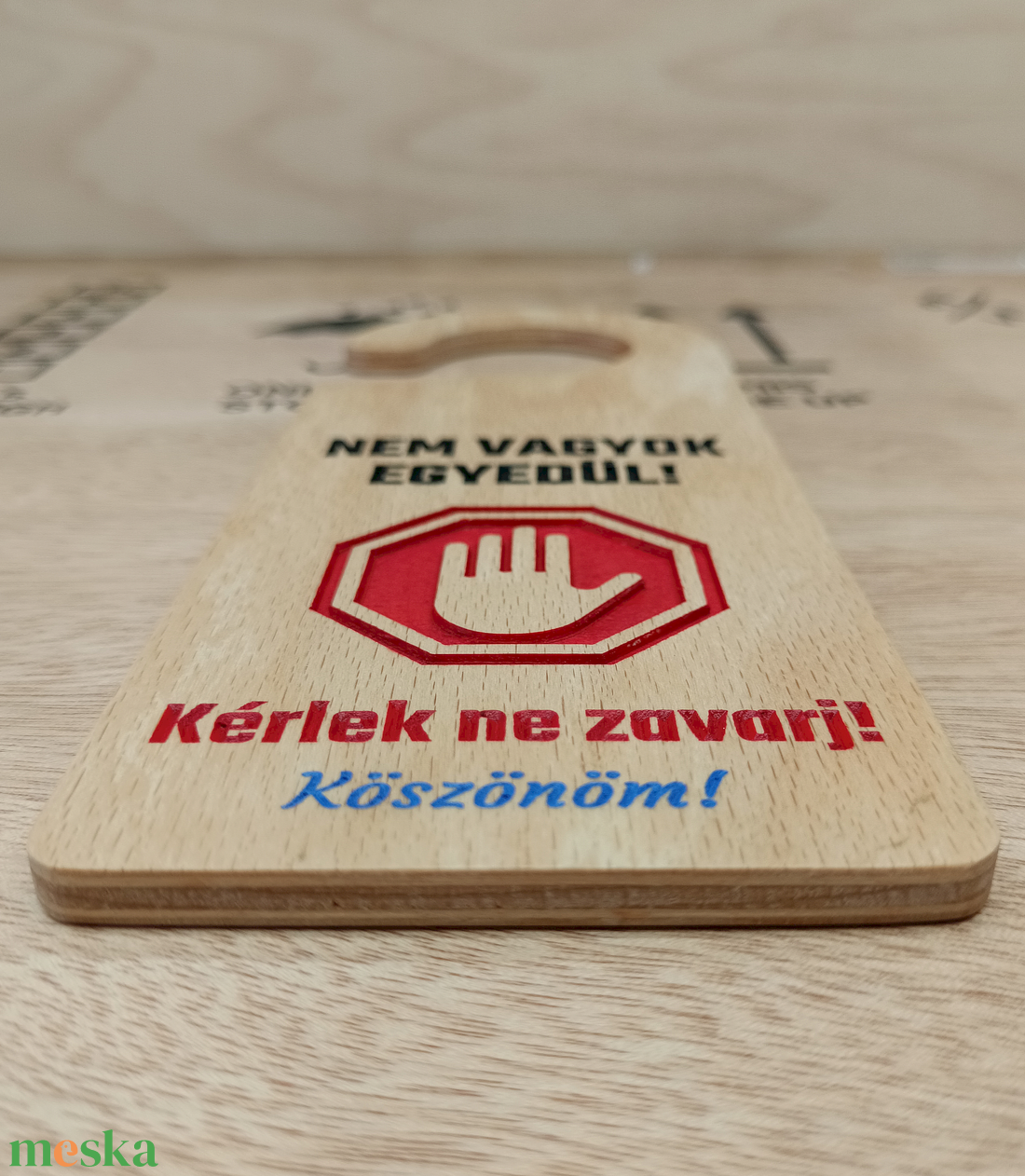 Ajtókilincs tábla Nem vagyok egyedül! Kérlek ne zavarj! felirattal - otthon & életmód - dekoráció - ajtó- és ablak dekoráció - ajtótábla - Meska.hu Ajtókilincs tábla Nem vagyok egyedül! Kérlek ne zavarj! felirattal - otthon & életmód - dekoráció - ajtó- és ablak dekoráció - ajtótábla - Meska.hu