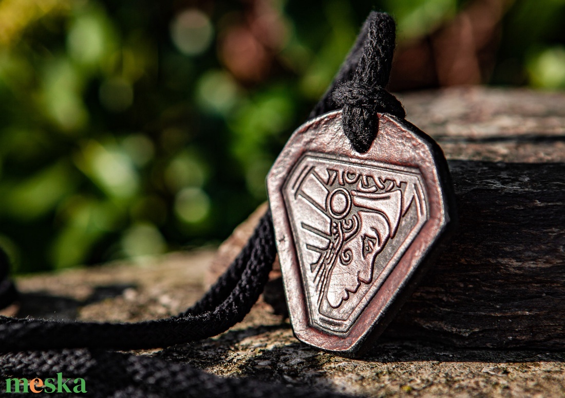 Valkűr bőr medál - Viking stílus - ékszer - nyaklánc - medál - Meska.hu Valkűr bőr medál - Viking stílus - ékszer - nyaklánc - medál - Meska.hu