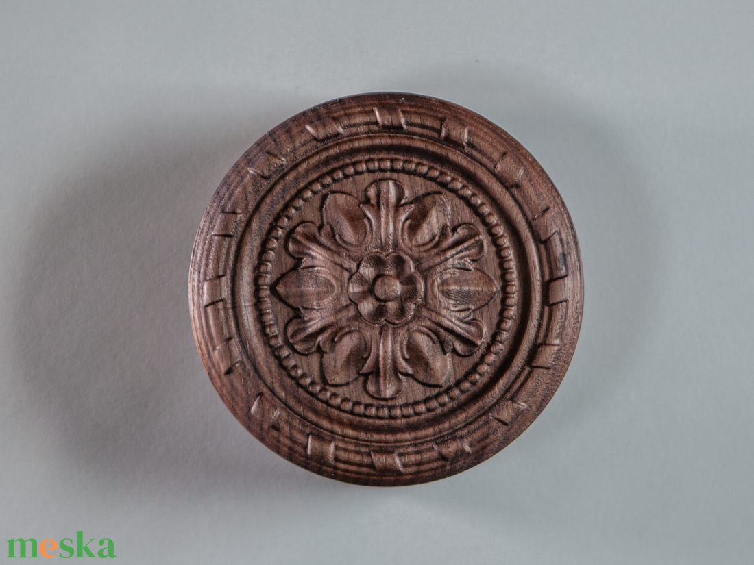 Ornamentikus amerikai dió ékszeres doboz - ékszer - ékszertartó - ékszerdoboz - Meska.hu