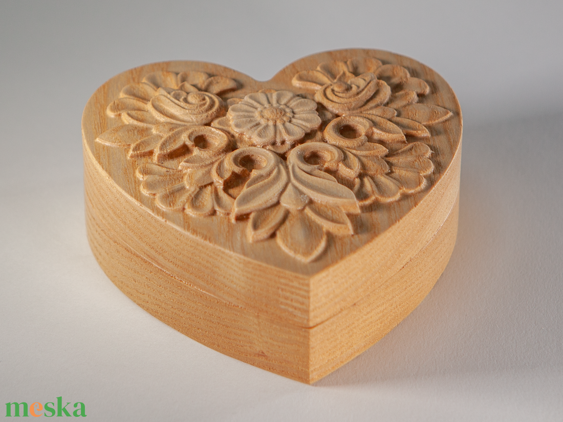 Szív alakú, kőrisfából készült ékszeres doboz - ékszer - ékszertartó - ékszerdoboz - Meska.hu Szív alakú, kőrisfából készült ékszeres doboz - ékszer - ékszertartó - ékszerdoboz - Meska.hu