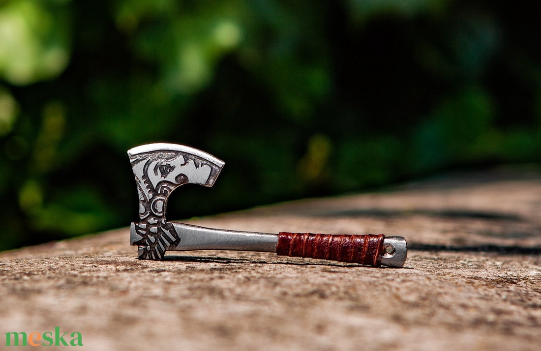 Viking mintázatú, acél mini fejsze - táska & tok - kulcstartó & táskadísz - kulcstartó - Meska.hu