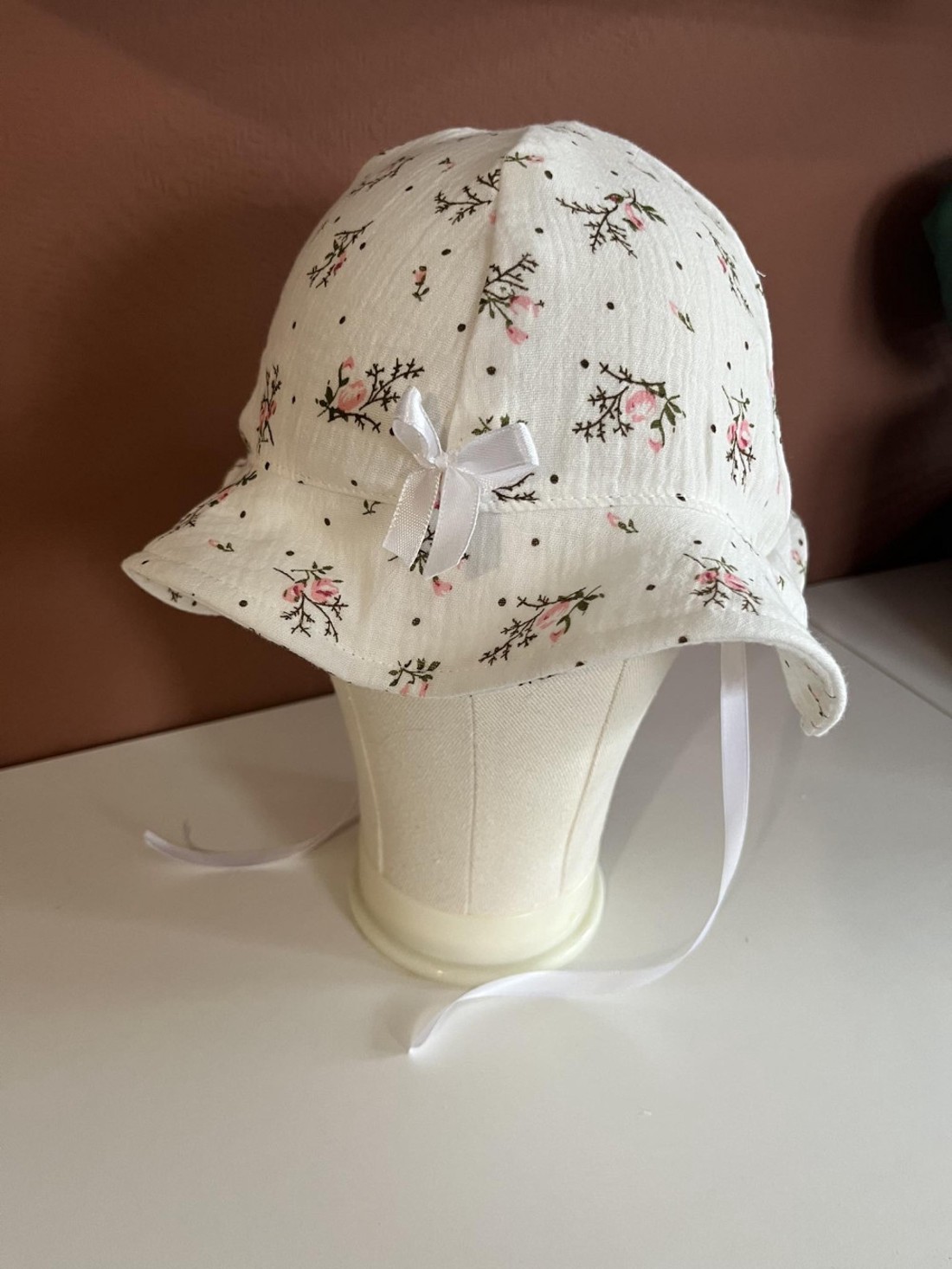 Vintage napkalap - lányos fazonban - baba - mama - babaruházat - babasapka - Meska.hu