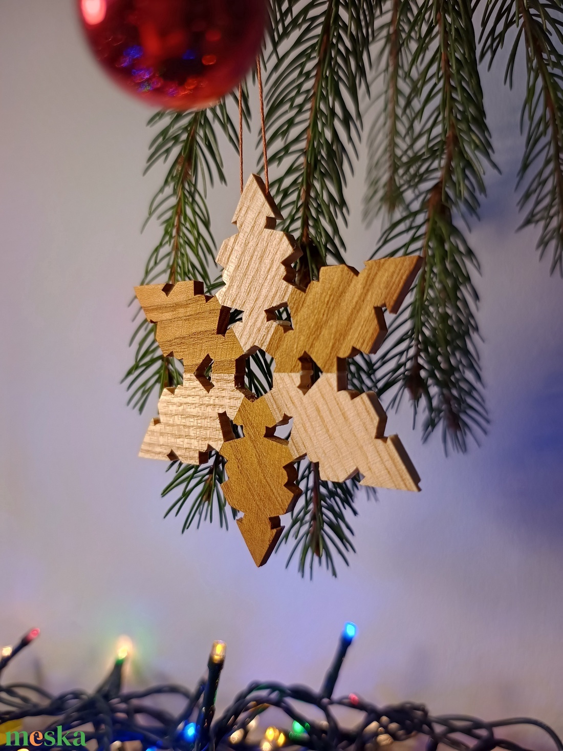 Hópehely karácsonyfadísz - dió és kőris - karácsony - karácsonyi lakásdekoráció - karácsonyfadíszek - Meska.hu