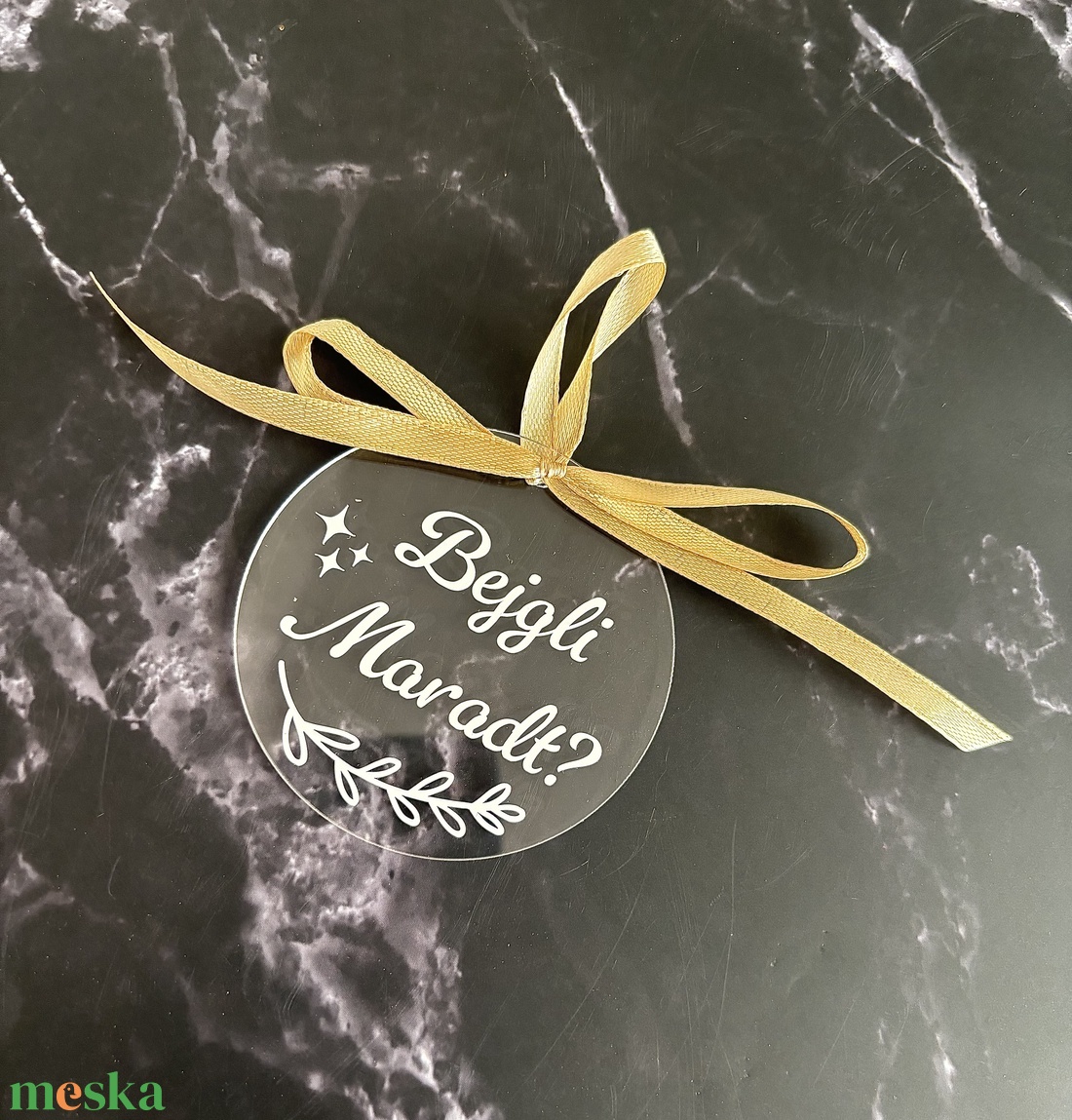 Bejgli Rajongó Akril Karácsonyfadísz - Bejgli Maradt? Felirattal - karácsony - karácsonyi lakásdekoráció - karácsonyfadíszek - Meska.hu