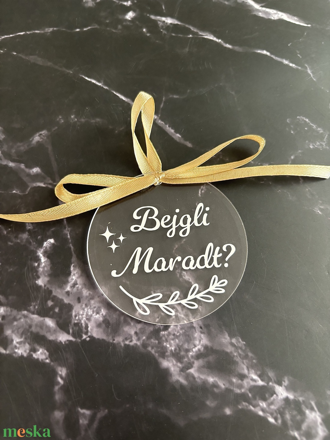 Bejgli Rajongó Akril Karácsonyfadísz - Bejgli Maradt? Felirattal - karácsony - karácsonyi lakásdekoráció - karácsonyfadíszek - Meska.hu