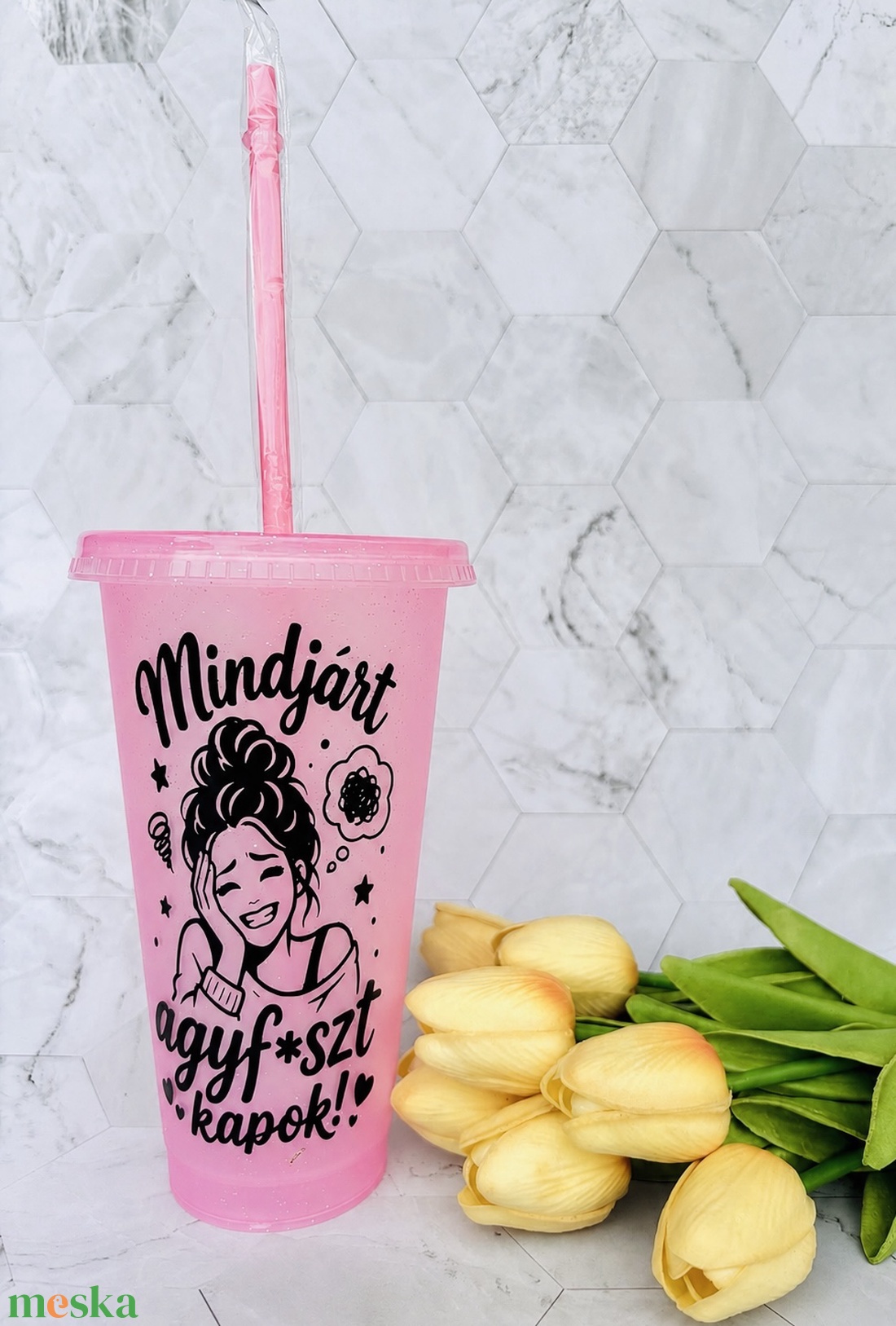 Vicces női pohár 710 ml tetővel és szívószállal � Humoros feliratú műanyag pohár - otthon & életmód - konyhafelszerelés, tálalás - tálalás - pohár - Meska.hu