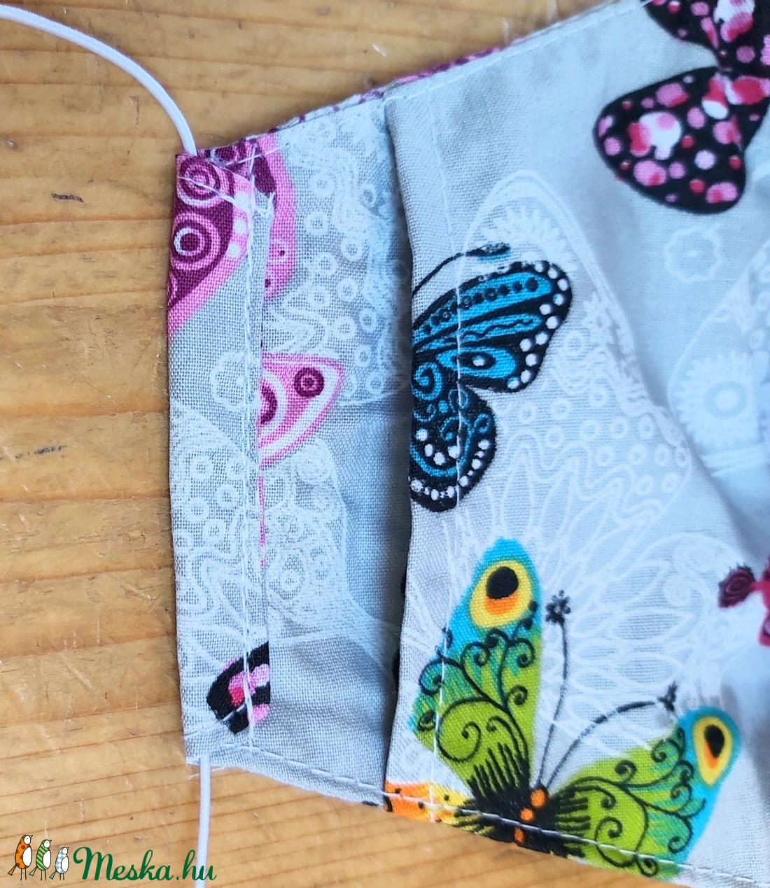 Színes pillangós háromrétegű, szűrő behelyezésére alkalmas női textil arcmaszk -  - Meska.hu