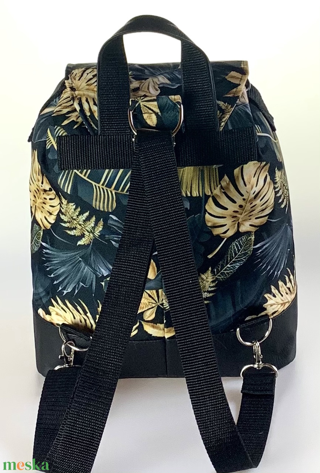 ANDI 3 az 1-ben fekete alapon arany pálmaleveles vízálló női táska/hátizsák zárófedéllel - táska & tok - variálható táska - Meska.hu