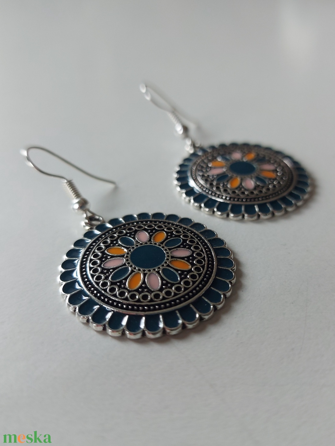 Mandala mintás fülbevaló - ékszer - fülbevaló - lógó fülbevaló - Meska.hu